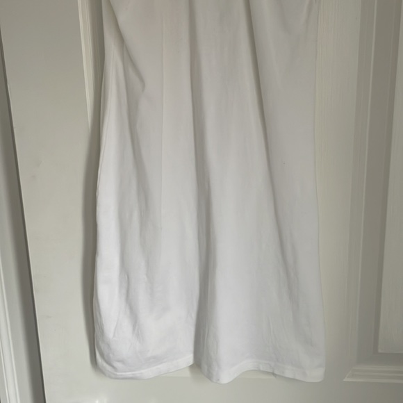 Arden B white t-shirt dress with racer back size medium. Basic t-shirt dress - Picture 9 of 9